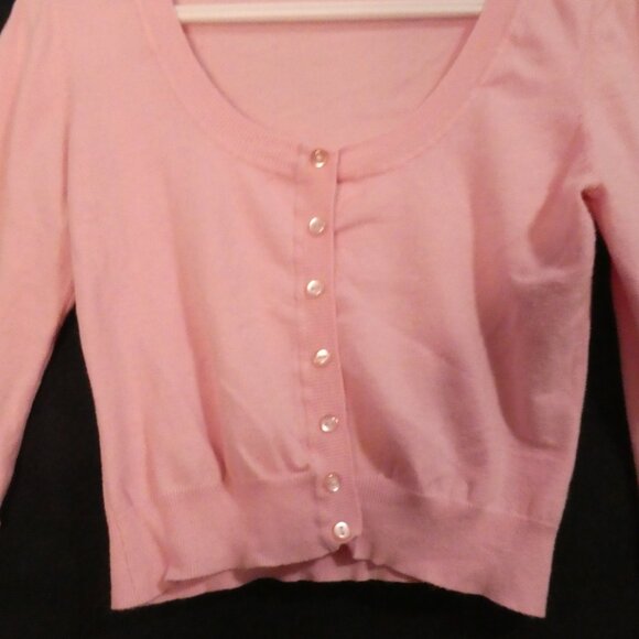 Unbranded | P2P 16 inches | Pink Cropped Button Up Cardigan | Scoop Neck - Picture 6 of 14